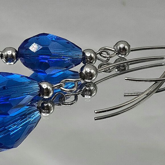 Stainless Steel Cobalt Blue Crystal Necklace and Earings Set - Picture 8 of 12